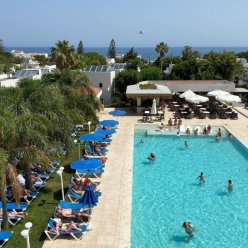 COOEE KYKNOS BEACH HOTEL & BUNGALOWS 4★