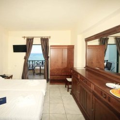 DIOGENIS BLUE PALACE CRETE 4★