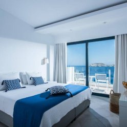 PENINSULA RESORT & SPA 4★