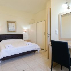 ELEONORA ANISSARAS HOTEL 2★