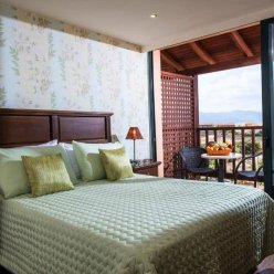 KOUTRAKIS SUITES 4★