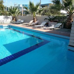 NICOLAS APARTMENTS 3★-_