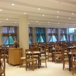 KAVROS BEACH HOTEL 3★