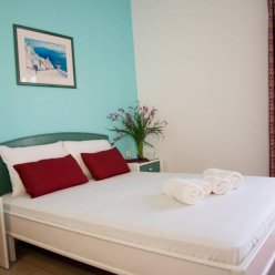 THEONI APARTMENTS 2★