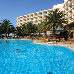 SIRENS BEACH & VILLAGE 4★