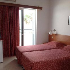 PYLEA BEACH HOTEL 3★