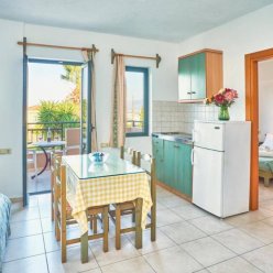 DIONYSOS APARTMENTS AND STUDIOS 3★