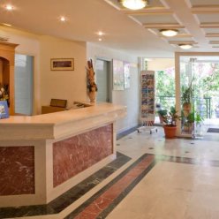 DEDALOS BEACH HOTEL 3★