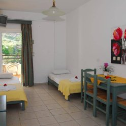 ELPIS STUDIOS & APARTMENTS 2★