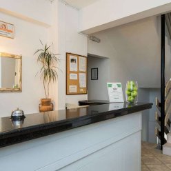 DIAMOND APARTMENTS & SUITES 3★