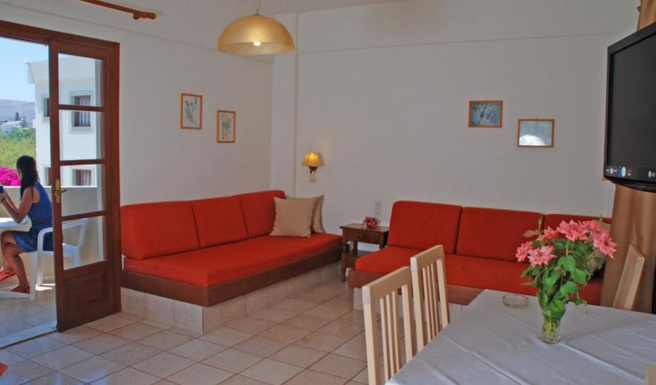 JOHN MARY APARTMENTS 2★