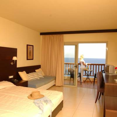 SEA SIDE RESORT & SPA (tikai pieaugušajiem) 5★