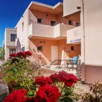 ALEXANDROS APARTMENTS 3★
