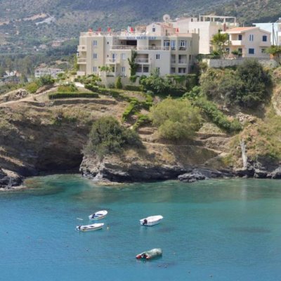 IKONOMAKIS APARTMENTS 3★-