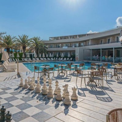 MINOS HOTEL 4★