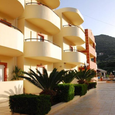 ELPIS STUDIOS & APARTMENTS 2★