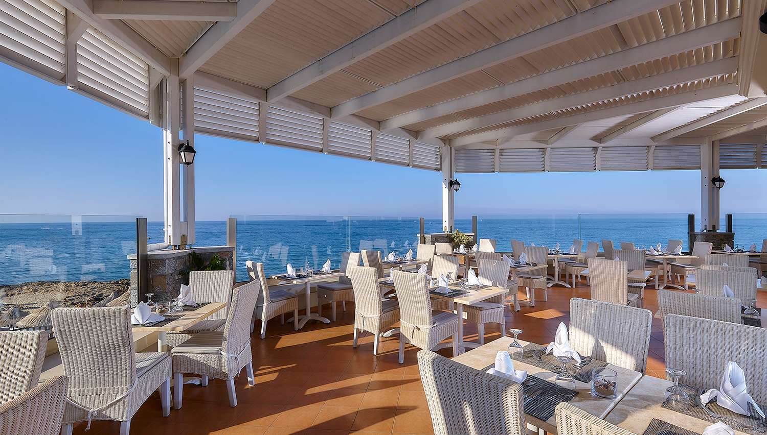 ALEXANDER BEACH HOTEL & VILLAGE 5★