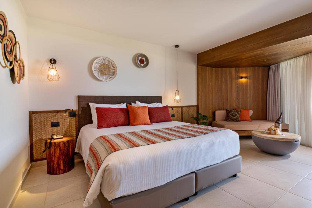 MINOS AMBASSADOR ALL SUITES & SPA (tikai pieaugušajiem, 16+) 5★