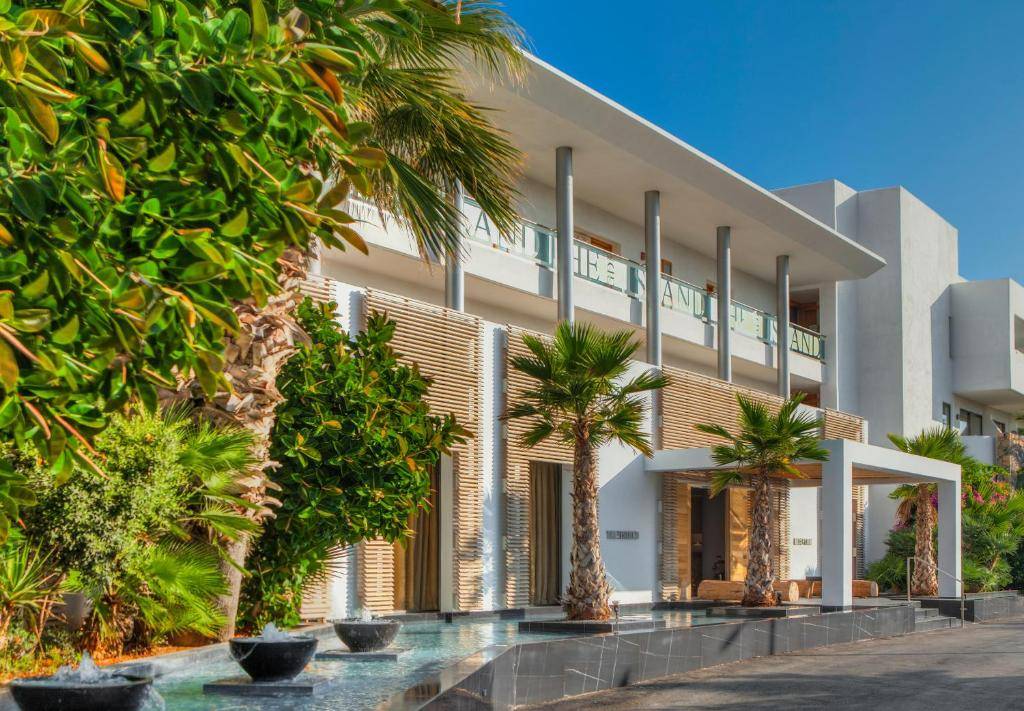 THE ISLAND HOTEL (tikai pieaugušajiem, 16+) 5★