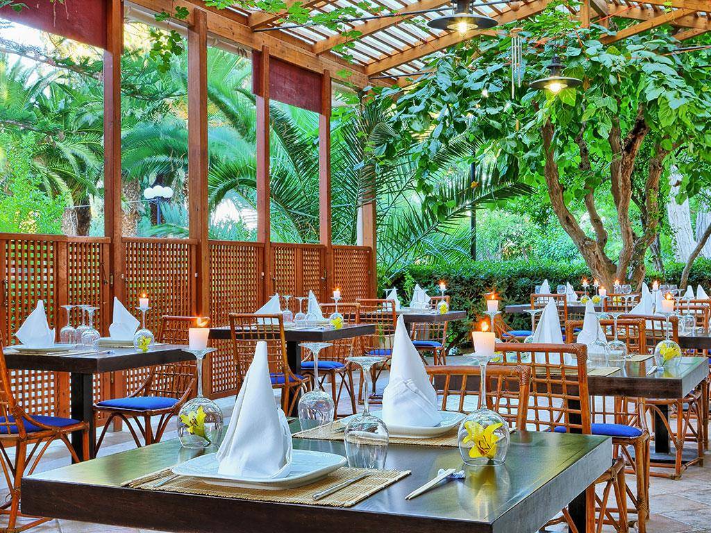 APOLLONIA BEACH RESORT & SPA 5★