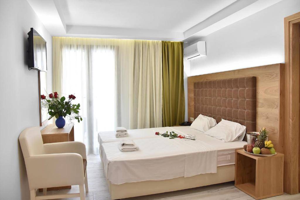 ARTEMIS HOTEL APARTMENTS 4★