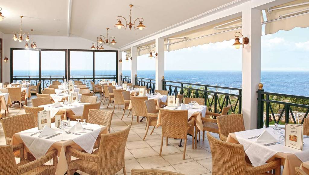 KING MINOS PALACE 4 ★