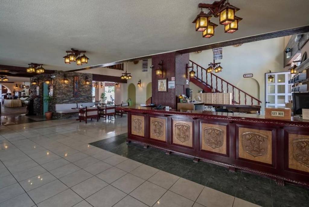 BLUE HORIZON APARTMENTS 2★