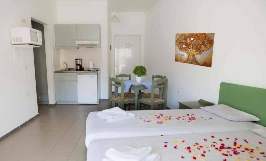 BLUE HORIZON APARTMENTS 2★