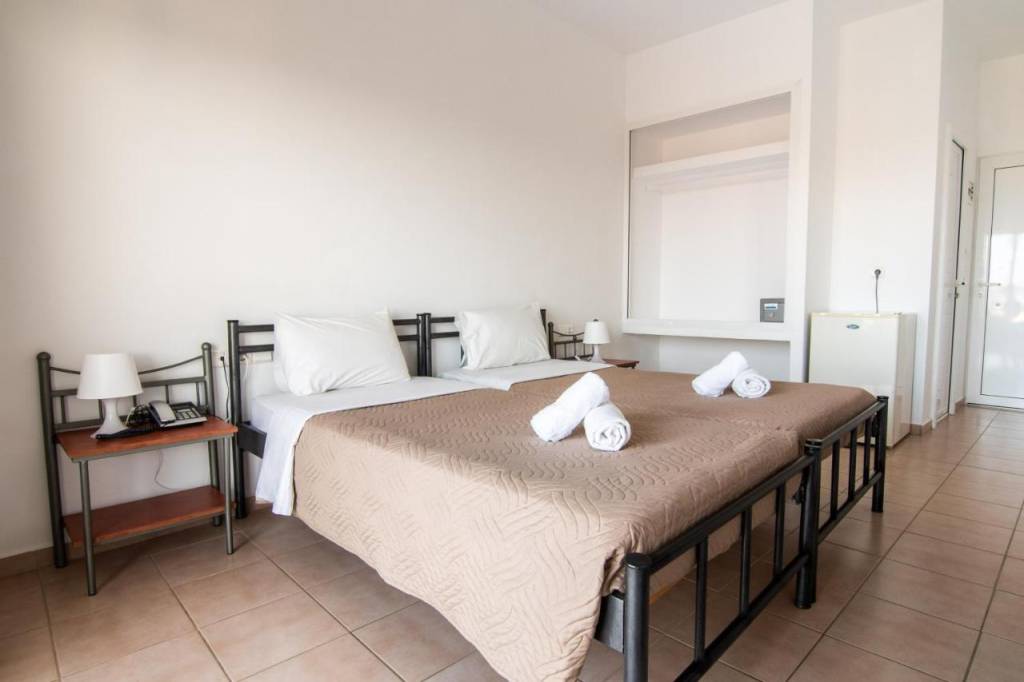 CHRISSYS PARADISE 3★