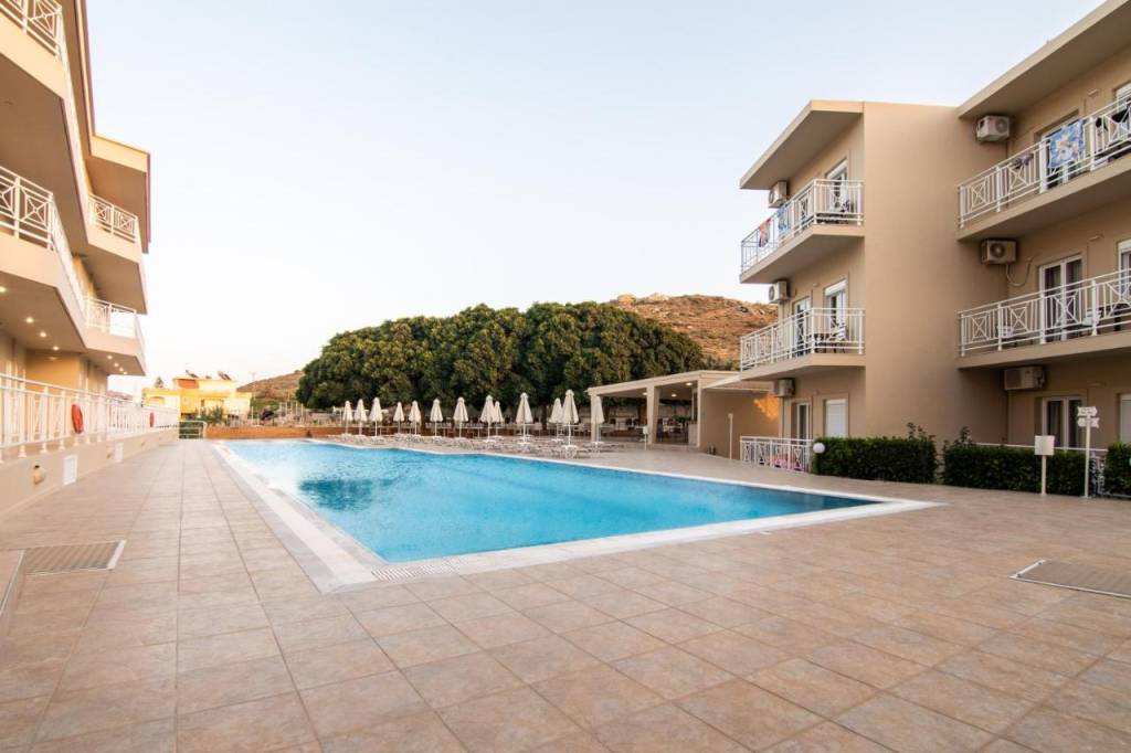 CHRISSYS PARADISE 3★