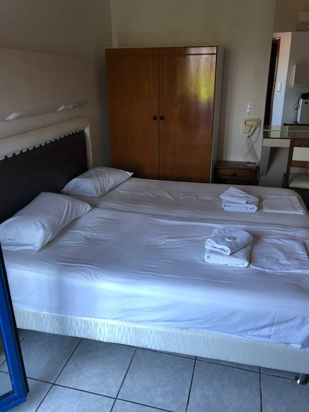 MARI BEACH HOTEL 3★-_