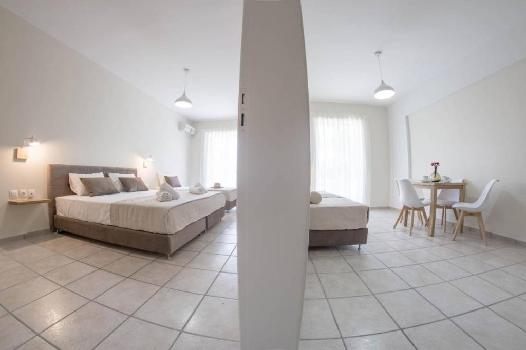 PINELOPI HOTEL-APARTMENTS 3★-_