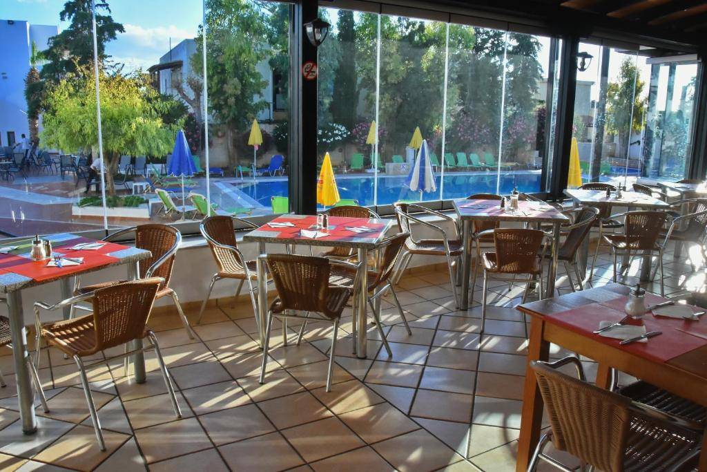 CLUB LYDA HOTEL 3★