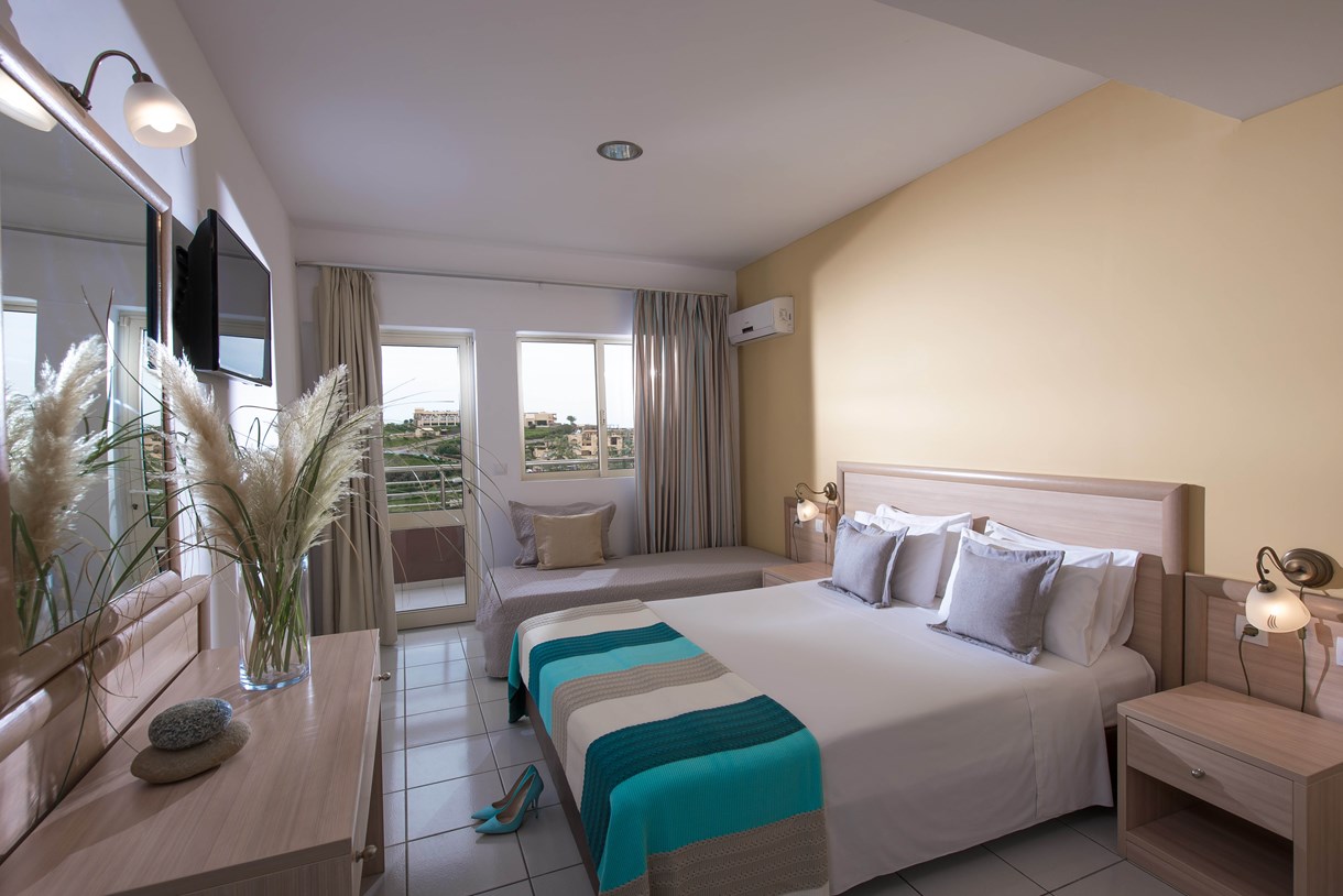 BLUE BAY RESORT & SPA 4★