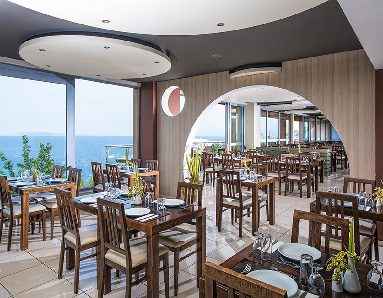 BLUE BAY RESORT & SPA 4★