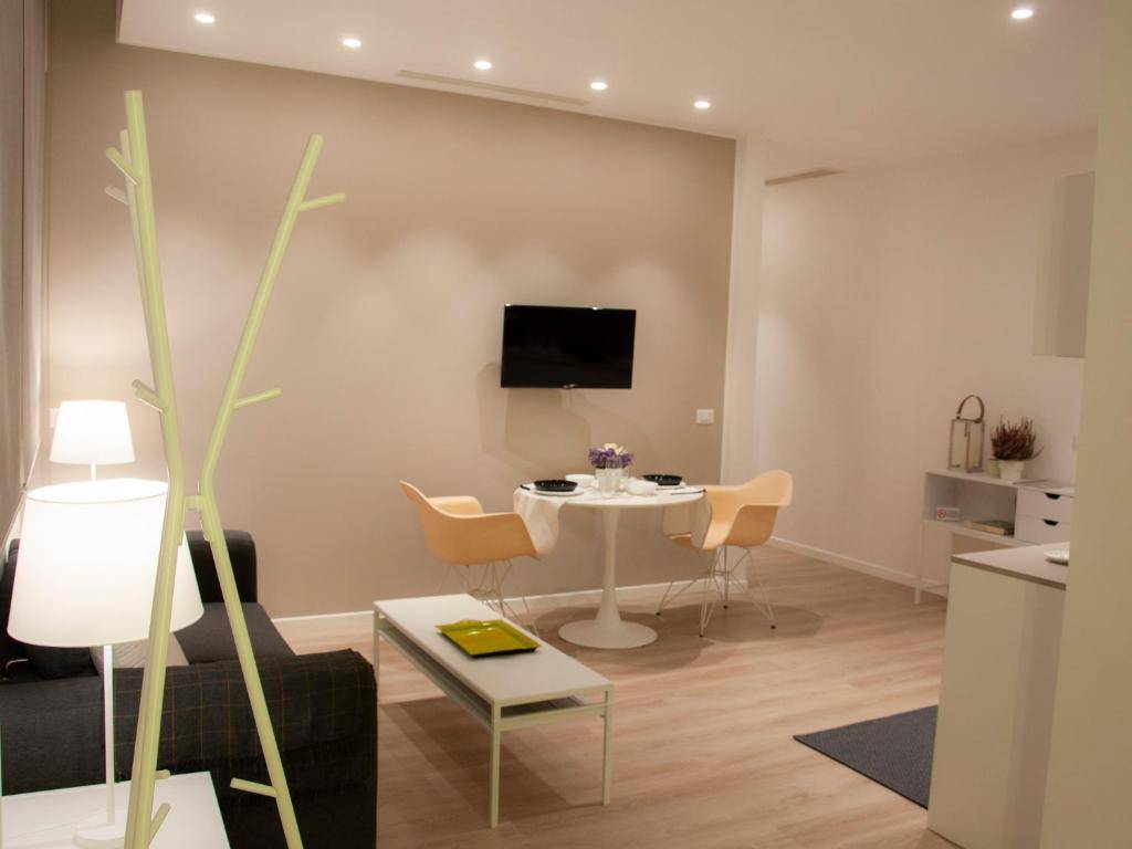 NICOLAS APARTMENTS 3★-_