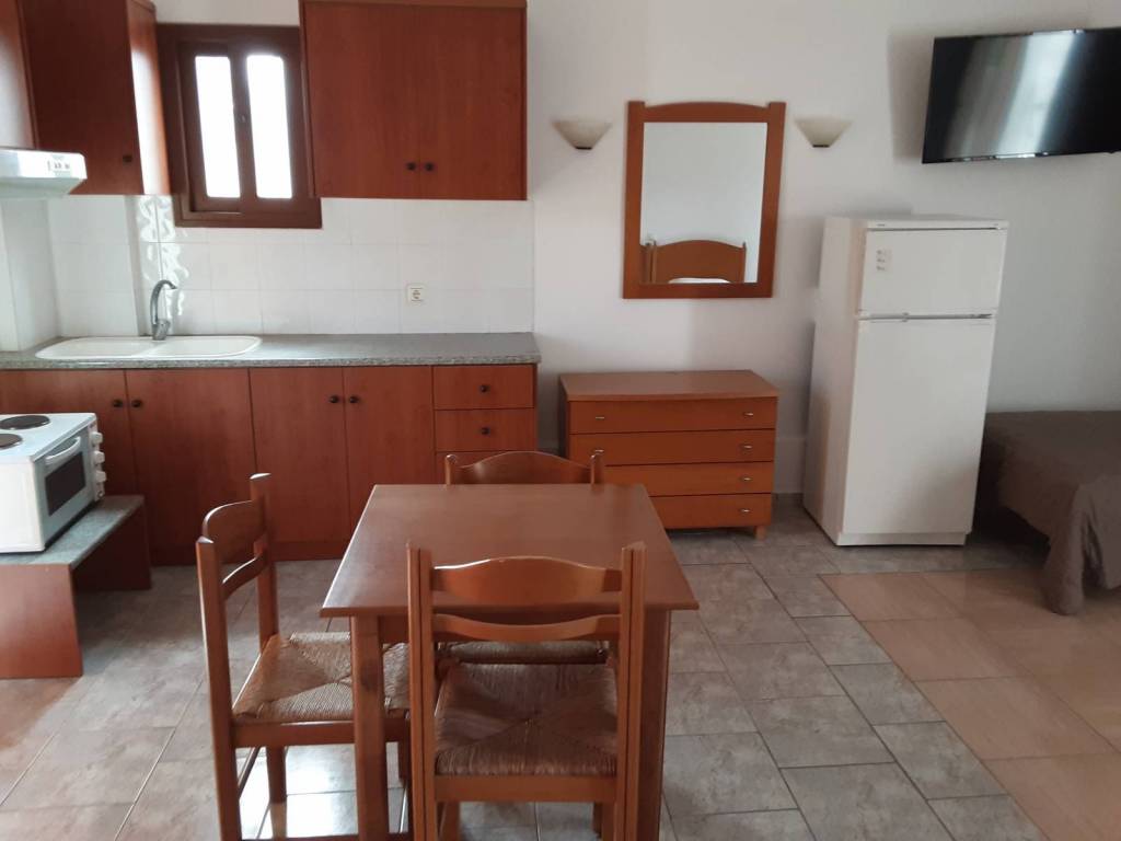 KAVROS GARDEN HOTEL 3★