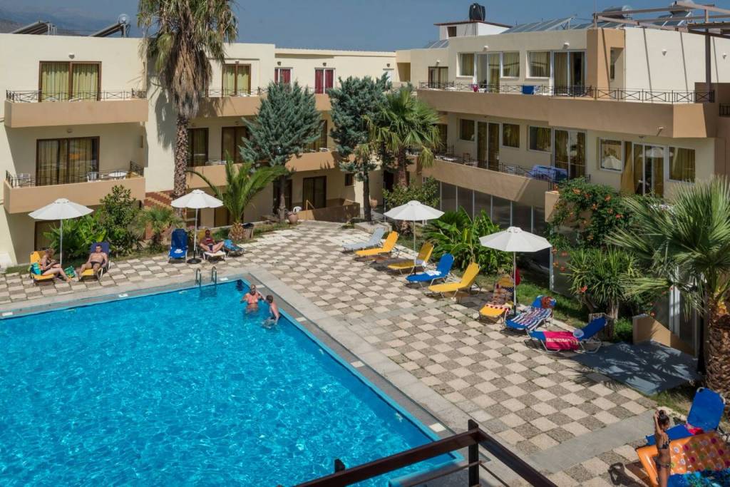 KAVROS GARDEN HOTEL 3★