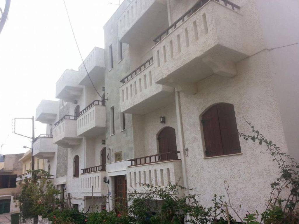 IRENE APARTMENTS MALIA 2★-