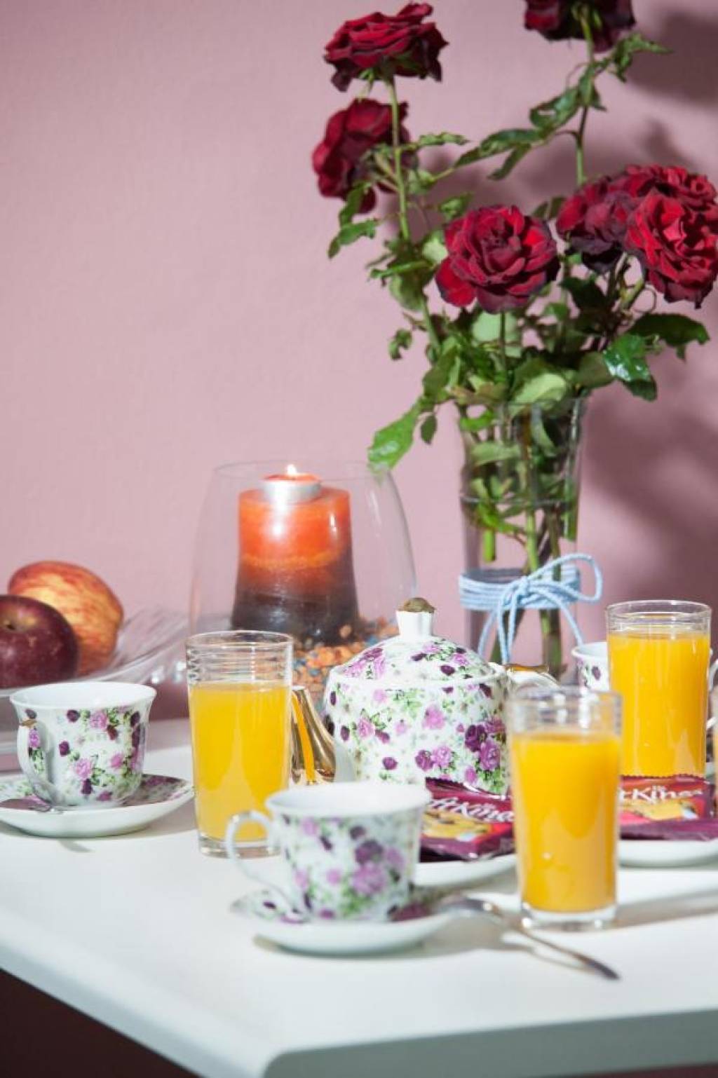 THEONI APARTMENTS 2★