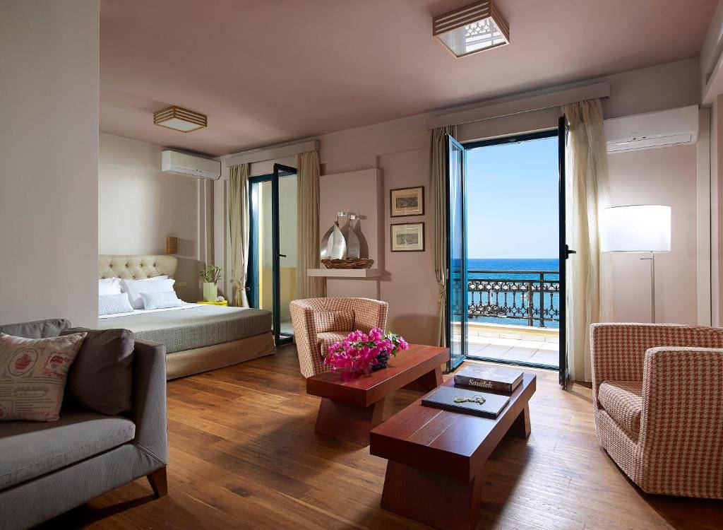 MARELINA VILLAS 3★