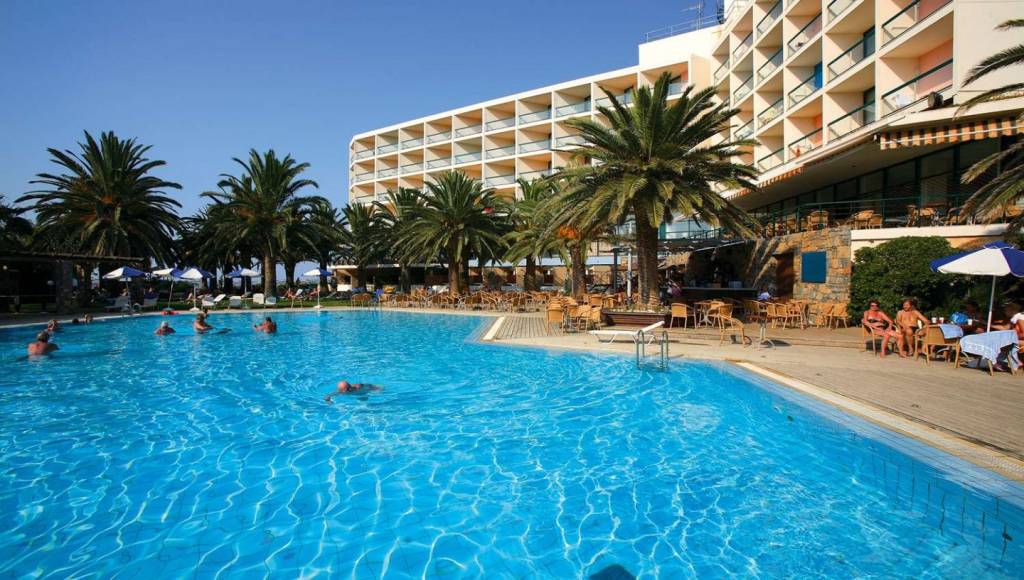 SIRENS BEACH & VILLAGE 4★