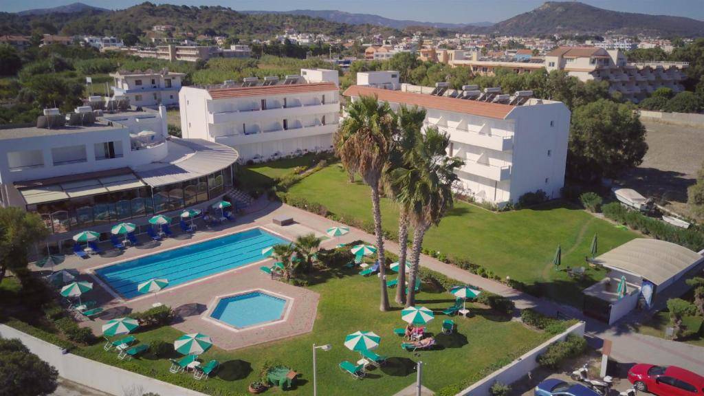 PYLEA BEACH HOTEL 3★