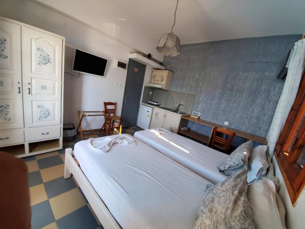 PANORAMA STUDIOS & APARTMENTS 2★