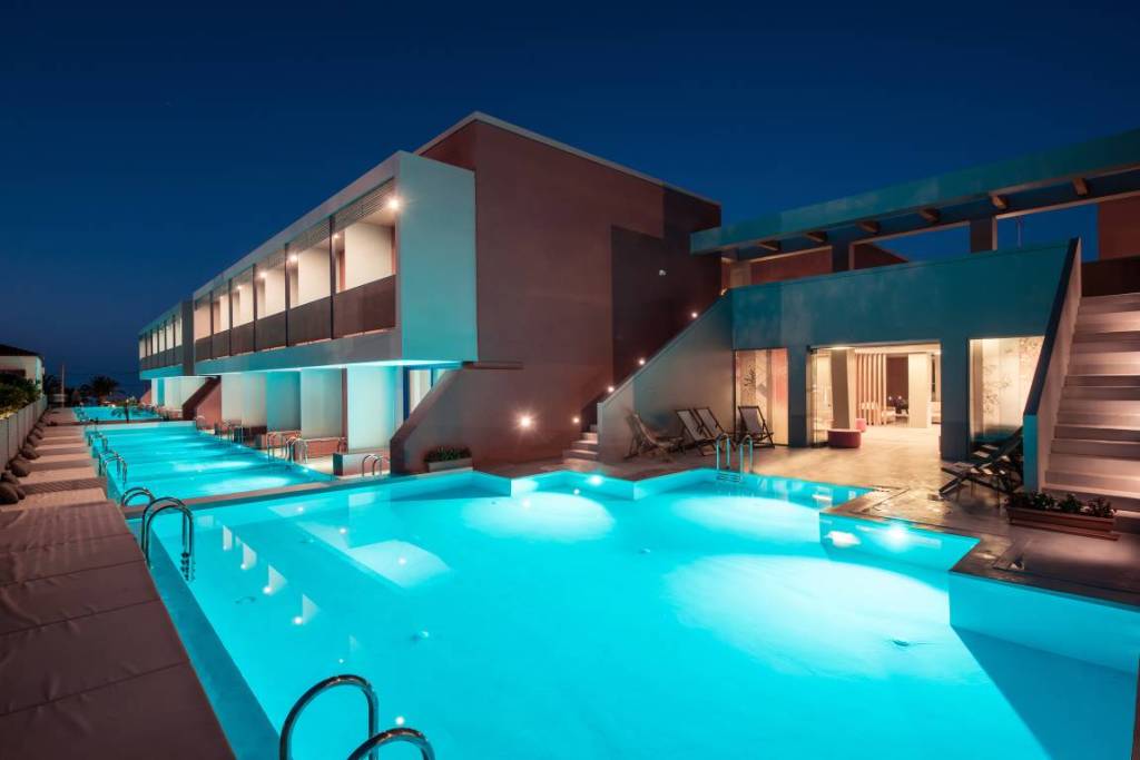 ELOUNDA AKTI OLOUS (tikai pieaugušajiem, 16+) 4★