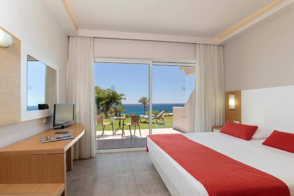 RODOS PRINCESS BEACH HOTEL & SPA 4★