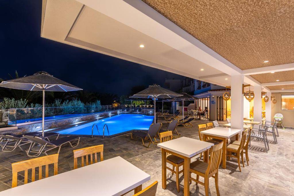 ANNA MARIA VILLAGE 3★