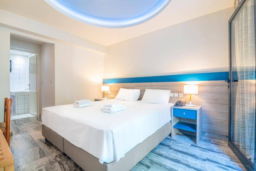 ANNA MARIA VILLAGE 3★