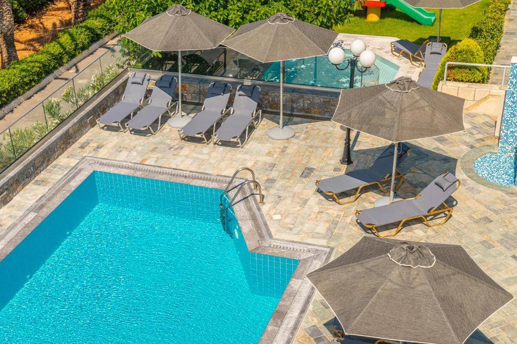 ANNA MARIA VILLAGE 3★