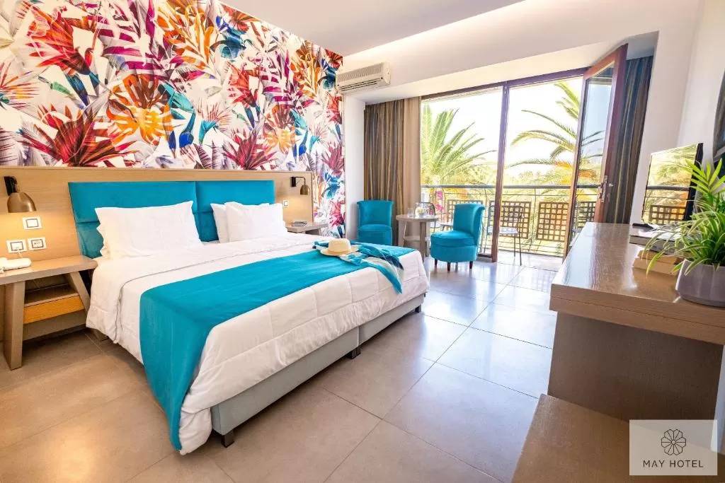 MALIA BAY BEACH HOTEL & BUNGALOWS 4★
